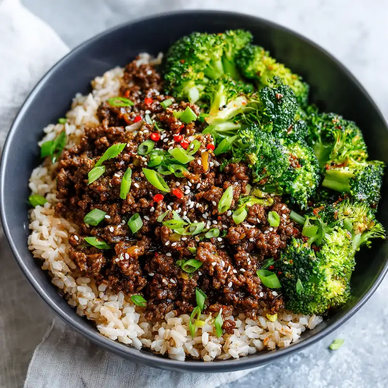 ✨ Easy Korean Ground Beef Bowl — Cheap, Quick & Addictive (Student Edition) 4 Healthy beef bowl recipe with lean Korean ground beef over brown rice and sautéed broccoli